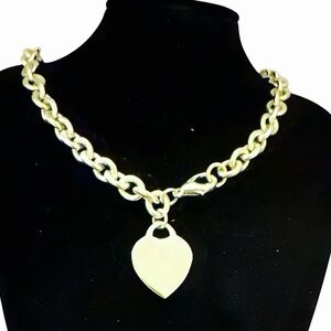 Guess Heart Necklace Lobster Clasp Signed “G” Silvertone Excellent 16”